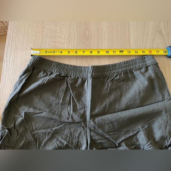 Madewell | Olive Pull-On Shorts, Stretch Waist with ties—Comfy & Casual•••Size L - Picture 8 of 8